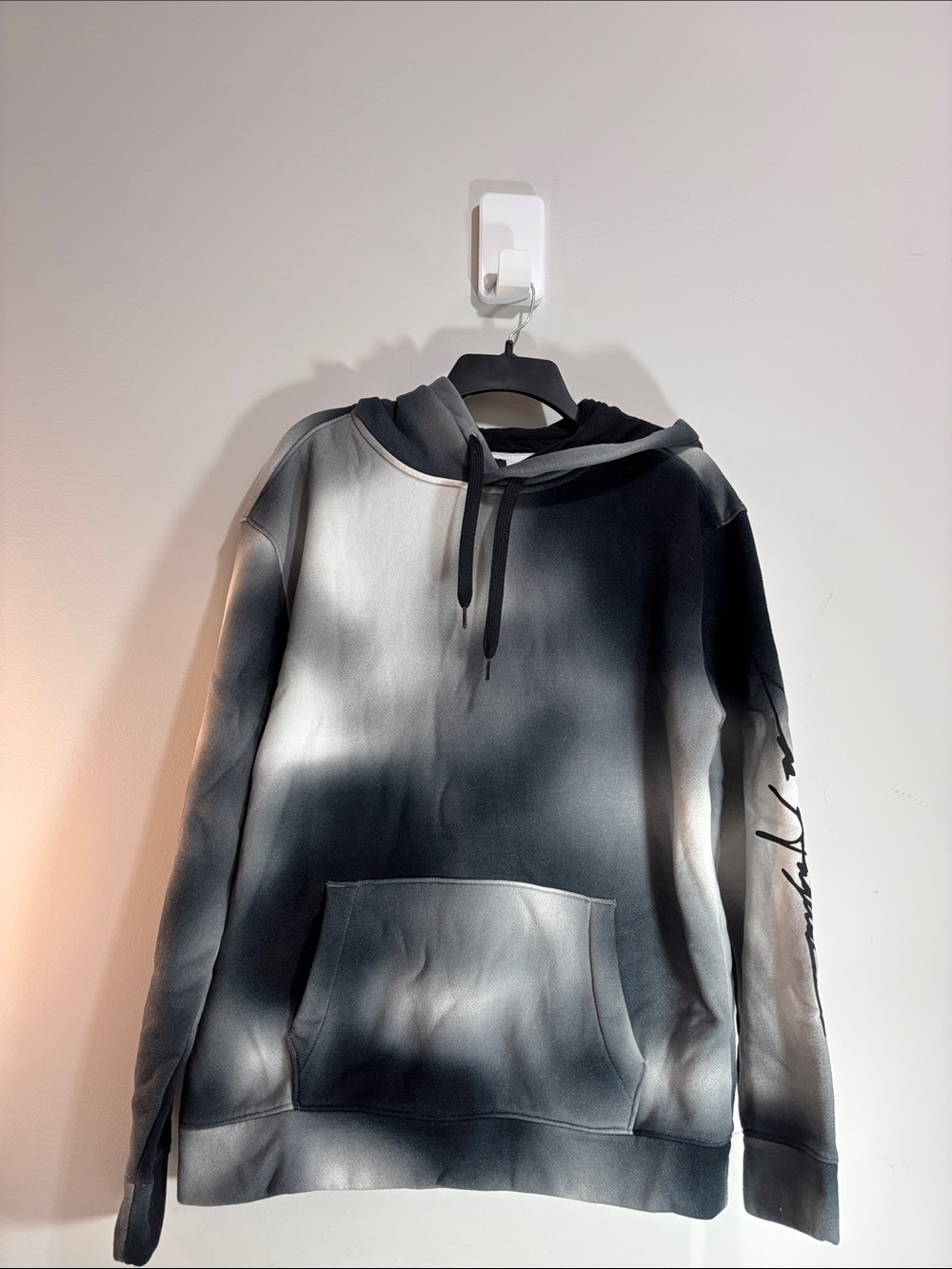 Hollister Men's Black and Gray Tie-Dye Crewneck Hoodie